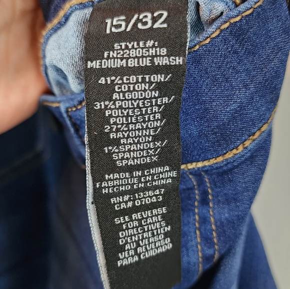 ❤️ 3/$25 Fashion Nova Blue Jeans - Picture 5 of 5